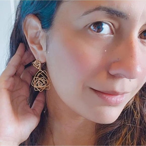 ✨️Host Pick✨️ New! Handmade earrings antique gold color unique triangular rose - Picture 4 of 5